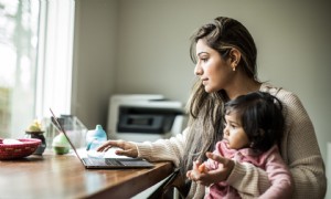 LinkedIn fügt „Stay-at-Home Mom“ und andere Titel für Pflegekräfte hinzu, um ihre harte Arbeit anzuerkennen 