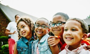 16. Juni für Kinder:Wie man diesen wichtigen Feiertag erklärt und feiert