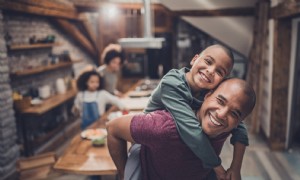 10 Möglichkeiten, Kindern zu helfen, ihre Emotionen in „COVID-Zeiten“ zu verarbeiten 