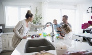 Nannyverträge:Alles, was Eltern schriftlich festhalten müssen 