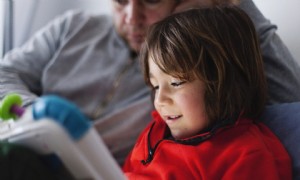 10 lehrreiche TikTok-Konten, die sich perfekt zum Anschauen mit Kindern eignen 