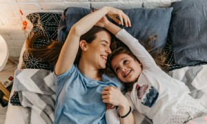 Wie viel sollte ich einer Mutterhelferin zahlen?