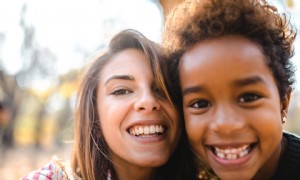 14 Vorteile, die Sie bei der Aushandlung Ihres Nanny-Vertrags in Betracht ziehen sollten 