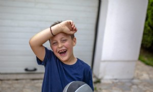 Körpergeruch bei Kindern:Wie man die stinkenden Achseln eines 5-, 6- oder 7-Jährigen behandelt