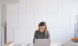 Einen Nanny-Lebenslauf schreiben:Tipps und Beispiele, die Ihnen helfen, Ihren nächsten Job zu bekommen