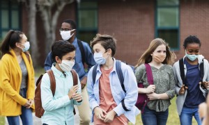 Die Schulen haben Mühe, offen zu bleiben, da die Zahl der COVID-Fälle höher ist als je zuvor 