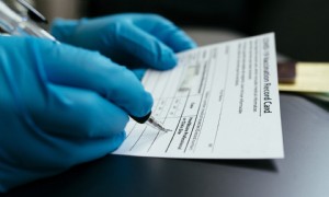 Der COVID-Impfstoff für Kinder unter 5 Jahren ist auf dem Weg, aber die Eltern haben es satt zu warten 