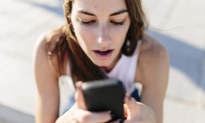 Häufige Jobbetrügereien, über die Pflegekräfte Bescheid wissen müssen und wie sie sich schützen können 