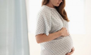 Gründe, warum Zwillinge und Mehrlinge früh geboren werden