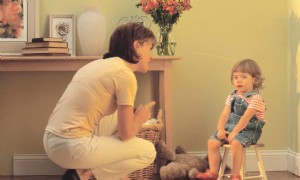 8 Möglichkeiten, Ihr Kind ohne Spanking zu disziplinieren 