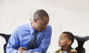 12 Möglichkeiten, ein autoritativerer Elternteil zu werden 