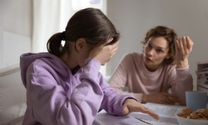 4 kleine Änderungen, die Sie heute vornehmen können, um ein besserer Elternteil zu sein 