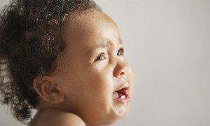 23 Möglichkeiten, ein unruhiges Neugeborenes zu beruhigen 