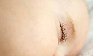 Die Top 10 Schlaffehler, die Eltern machen 