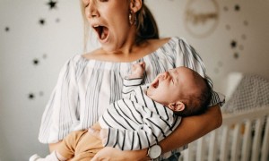 Wie man Baby dazu bringt, länger zu schlafen 