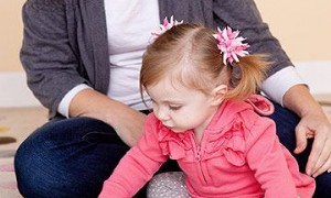 Aktivitäten zur Verbesserung der Feinmotorik:18-24 Monate 