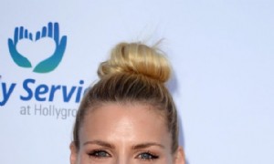 Schauspielerin Busy Philipps:Ich habe meine Töpfchentochter mit Zucker bestochen