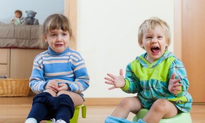 Fragen und Antworten:Töpfchen-Trainingstipps für Mädchen vs. Jungen 