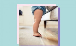 Experten sagen, dass es eine Möglichkeit gibt, Kindern beizubringen, Möbel sicher herunterzuschieben, und diese Mutter demonstriert es 