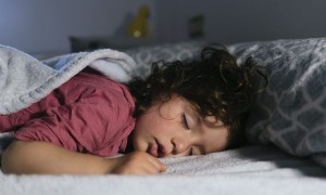 Bettnässen stoppen:8 Lösungen für Kleinkinder und Kinder 