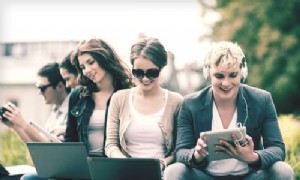 Tipps zum Verwalten der Aktivitäten Ihres Kindes in sozialen Netzwerken 