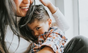 8 einfache Strategien, um Kindern mit Angst zu helfen 