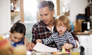 Partner trägt seine Last nicht? Der Twitter-Thread dieses Vaters ist der Weckruf, den sie brauchen 