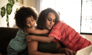 Alle Mütter sind berufstätige Mütter:Warum es an der Zeit ist, dies ein für alle Mal anzunehmen 