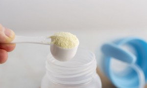 Die kostenlose Website zum Austausch von Säuglingsnahrung bringt Eltern zusammen, damit ihre Babys gefüttert werden können 